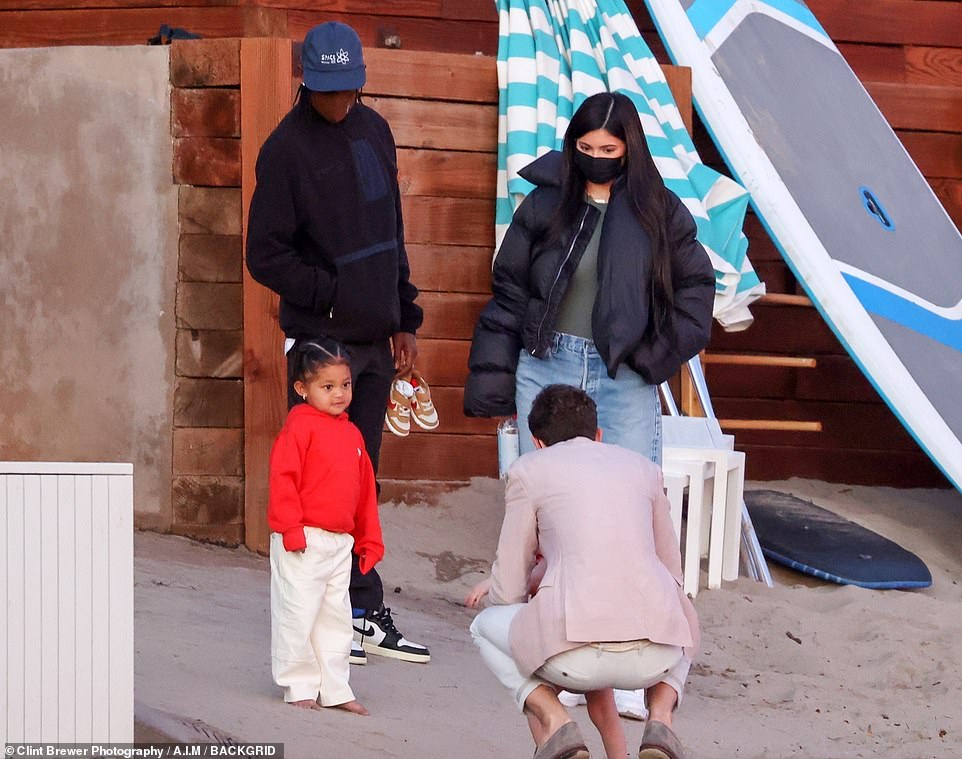 Kylie Jenner bundles up  for a chilly Valentines Day