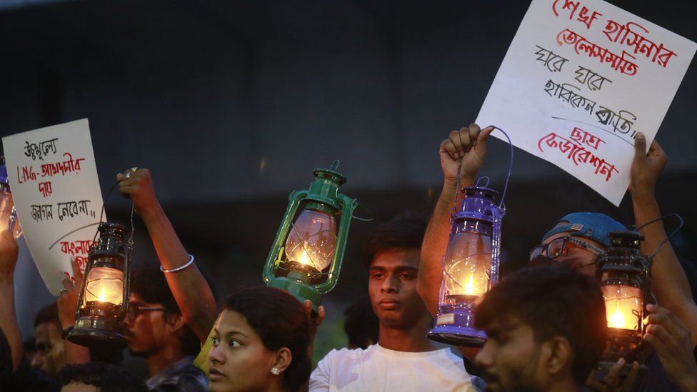 Bangladesh cuts school and office hours to save power