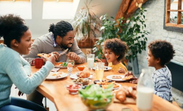 Survey: Families who eat together are less stressed