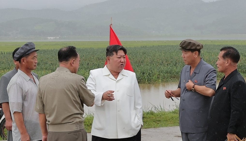 Kim Jong Un criticises officials for their insensitivity during the flood aftermath.