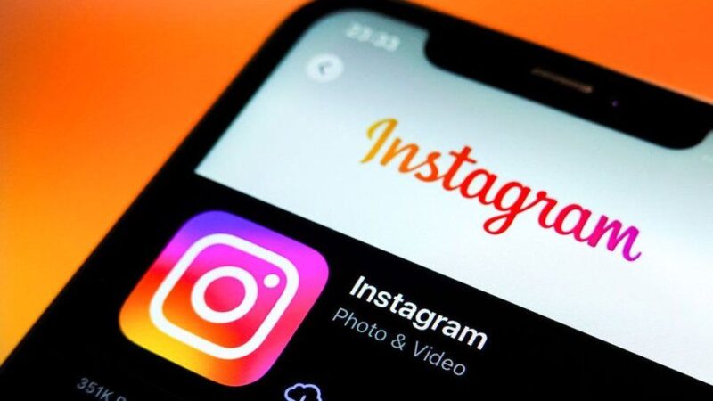Meta apologises for the biographical error on Palestinian Instagram accounts.