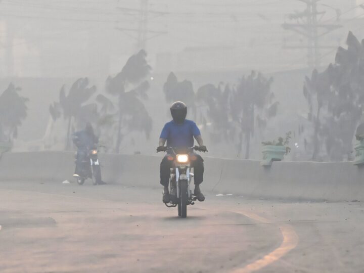 Schools in Lahore are shutting down as pollution reaches a record high