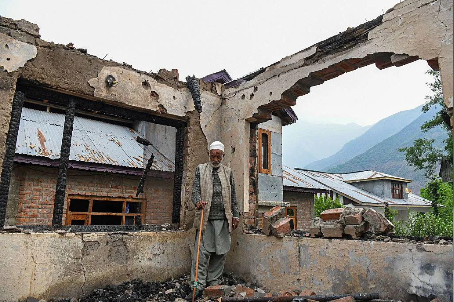 Living on the Edge: India and Pakistan’s Fragile Peace Along the Line of Control