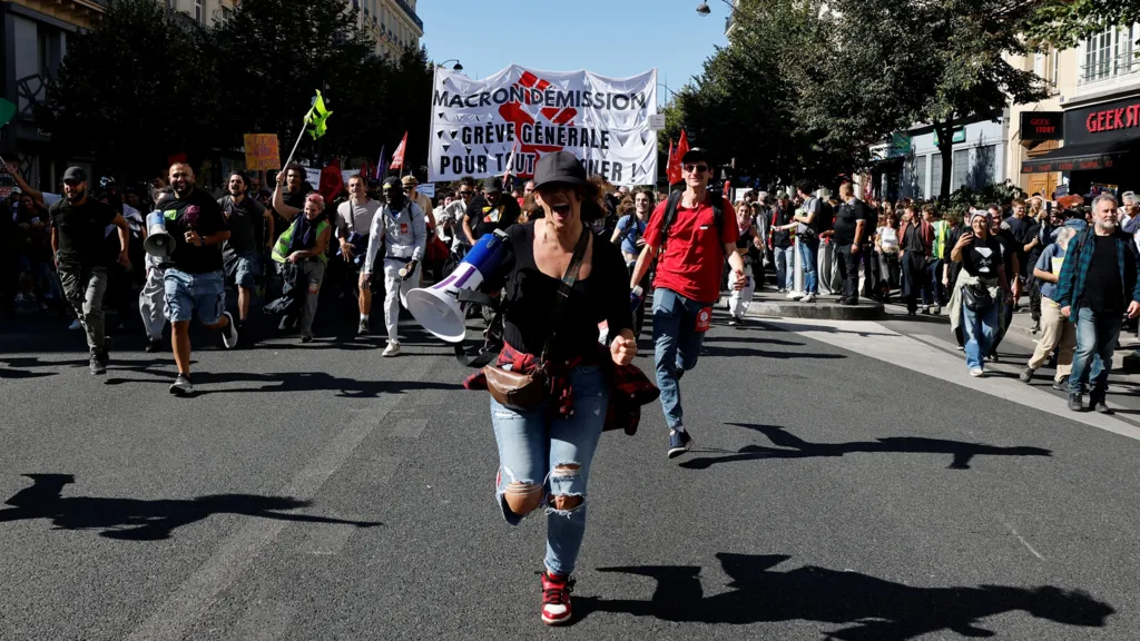 Workers Across France Strike Against Budget Cuts