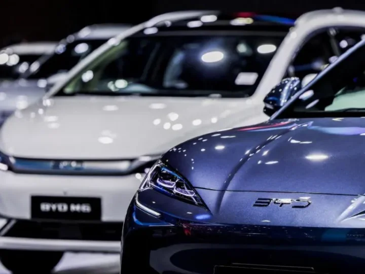 BYD Shares Drop as China’s EV Price War Erodes Profits